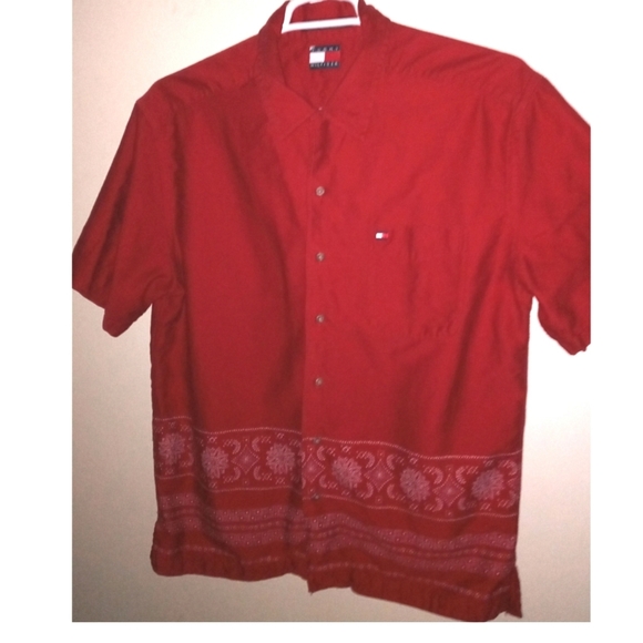 Tommy Hilfiger men's L red bandana button shirt - Picture 2 of 4